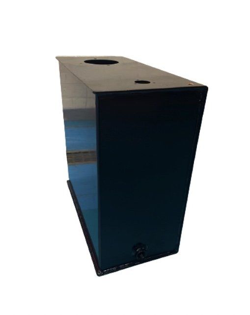 Stalen hydrauliektank KVT met zuigaansluiting en retourfilter 30 liter